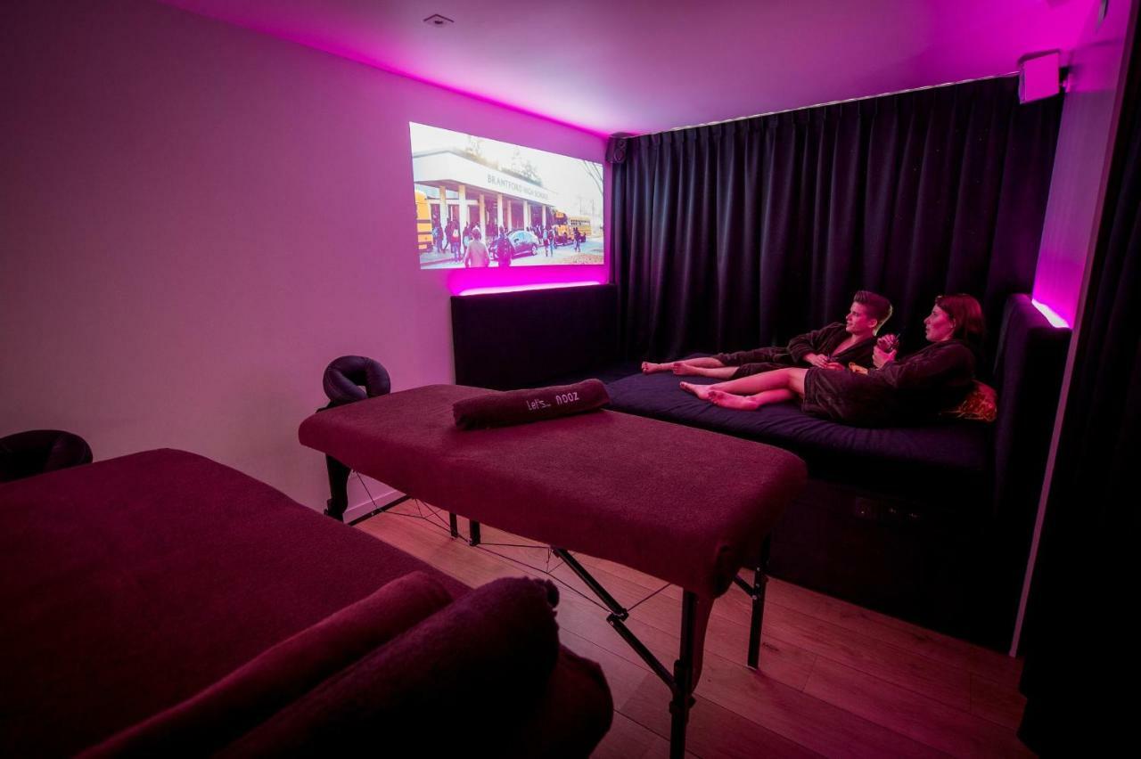 דירות אנטוורפן Exclusieve Prive Wellness Penthouse Skynooz מראה חיצוני תמונה